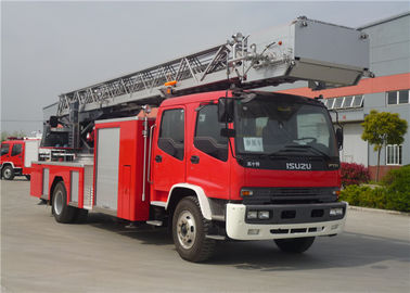 camions de pompiers de 30M Aerial Ladder Commercial avec l'écoulement 40L/s de pompe à 1.0Mpa